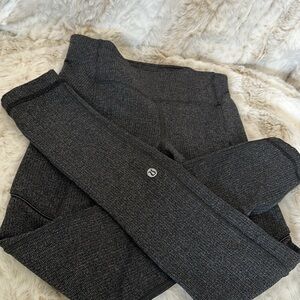 Lululemon 🍋 heather gray leggings size 4